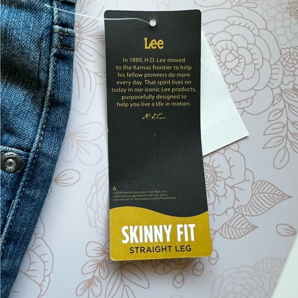 Lee Women's Blue Jeans - Picture 12 of 13